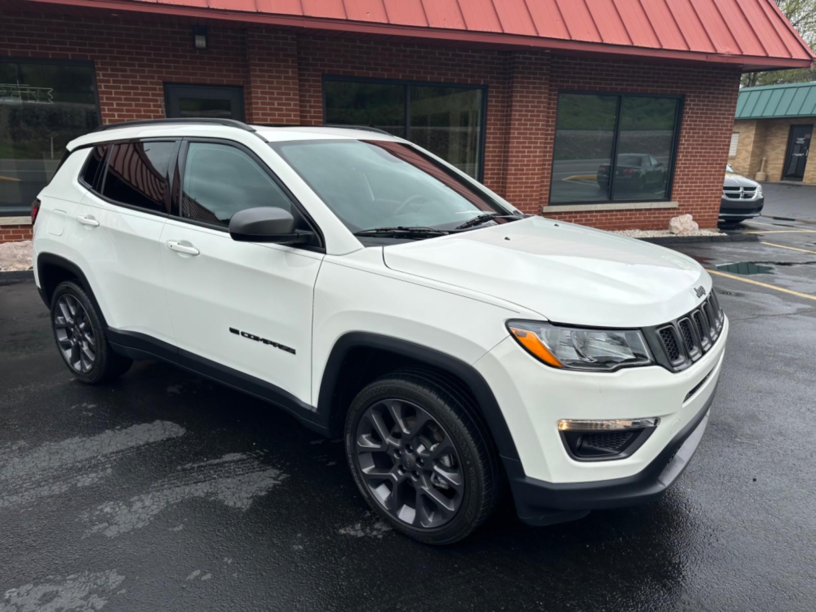 2021 White Jeep Compass (3C4NJDEB2MT) with an 4 engine, automatic transmission, located at 8464 Route 219, Brockway, PA, 15824, (814) 265-1330, 41.226871, -78.780518 - Sharp, clean looking 2021 Jeep Compass 80th Special edition 4wd with leather, power/heated front seats, pano roof, factory alloys and only 32000 miles. Serviced and warranty on this Jeep suv. - Photo #22